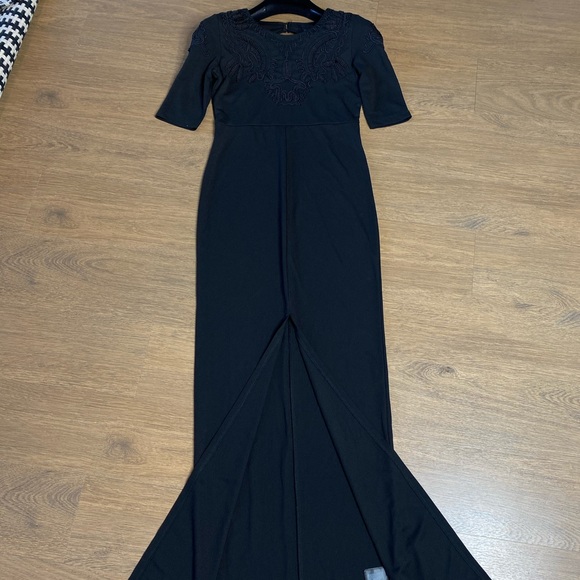 Long Black Dress w Applique Design Bodice - Picture 13 of 13